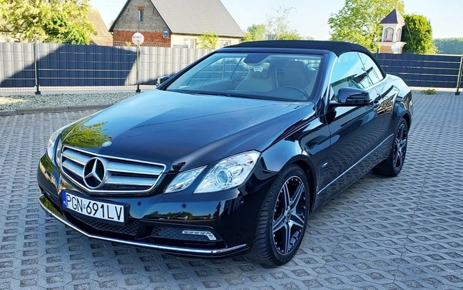 samochody osobowe Mercedes-Benz Klasa E cena 58950 przebieg: 129000, rok produkcji 2010 z Nowogard